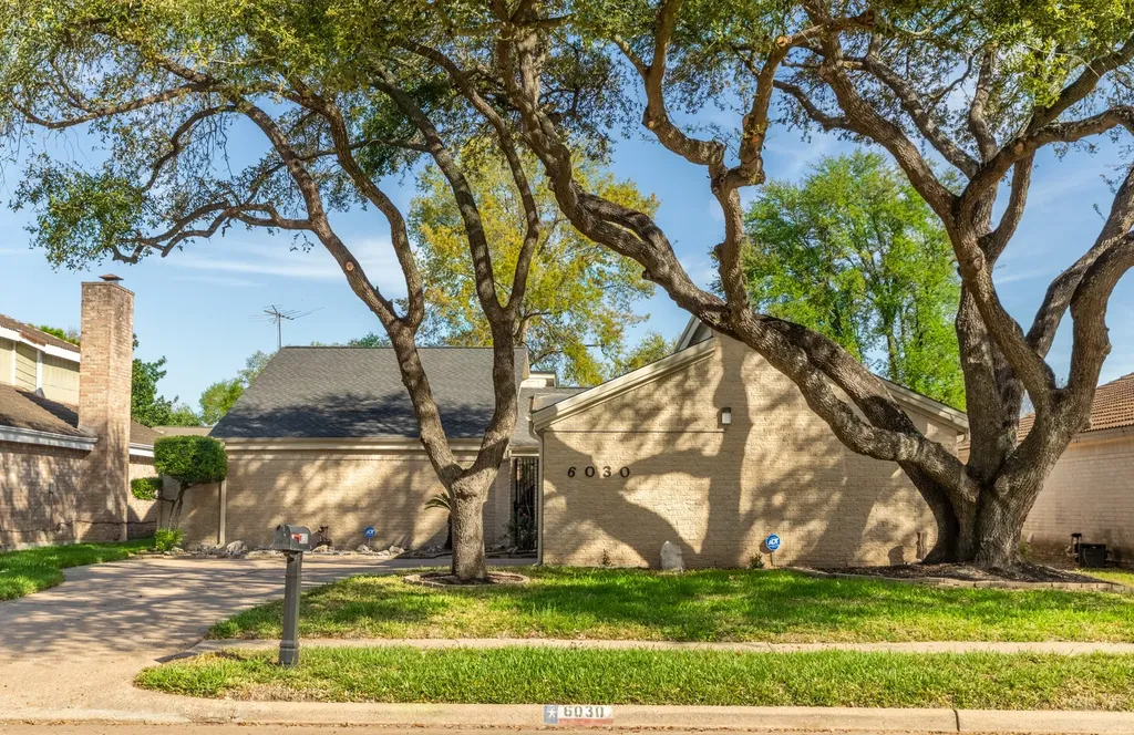 6030 Gallant Forest Drive Houston TX 77088