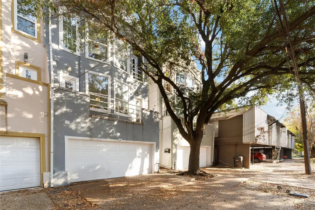 204 Marshall Street 4 Houston TX 77006