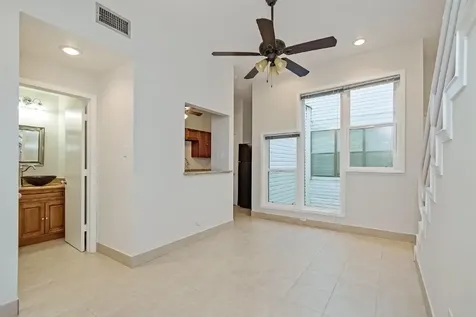 204 Marshall Street 4 Houston TX 77006