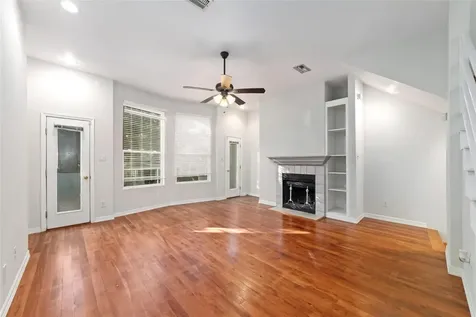 204 Marshall Street 4 Houston TX 77006