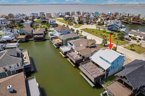 1815 Tiki Drive Tiki Island TX 77554
