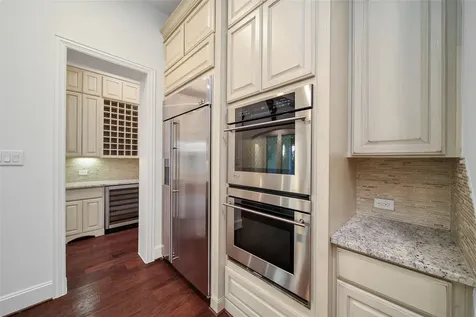 19 Brittany Rose Place The Woodlands TX 77375