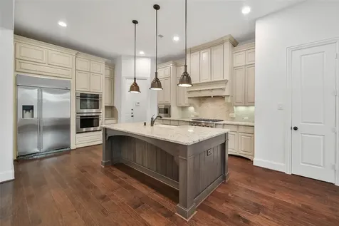 19 Brittany Rose Place The Woodlands TX 77375