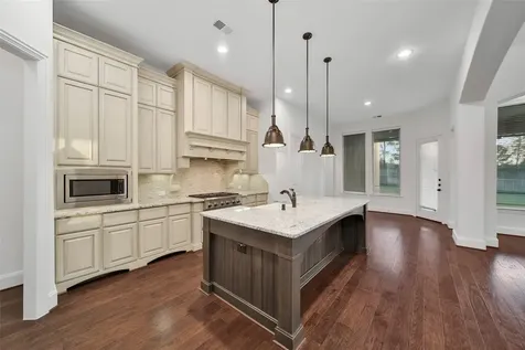 19 Brittany Rose Place The Woodlands TX 77375