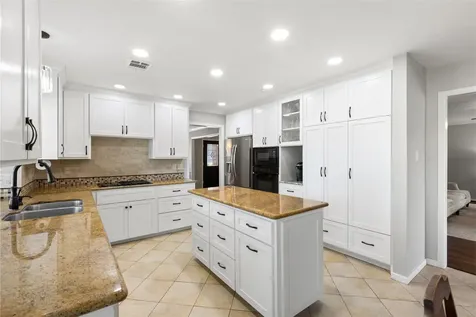47 Sterling Street Sugar Land TX 77479