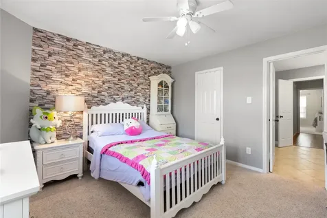 47 Sterling Street Sugar Land TX 77479