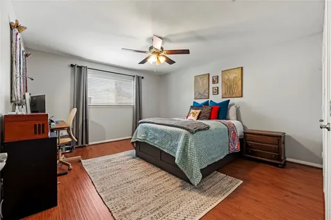 5343 Richmond Avenue 30 Houston TX 77056