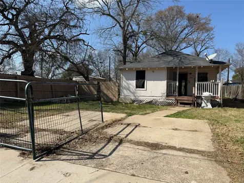 1304 Wellington Avenue Bryan TX 77803
