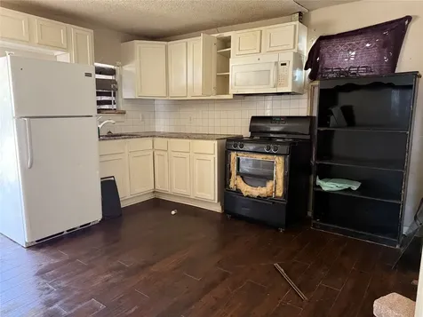 1304 Wellington Avenue Bryan TX 77803