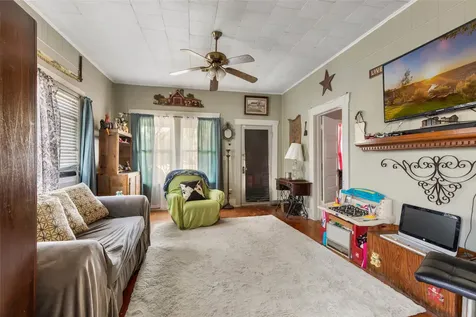 200 E Linney Street 202 Dayton TX 77535