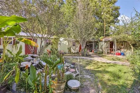 200 E Linney Street 202 Dayton TX 77535