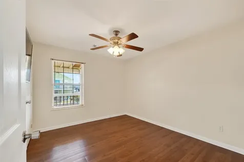 11 Highland Drive Hitchcock TX 77563