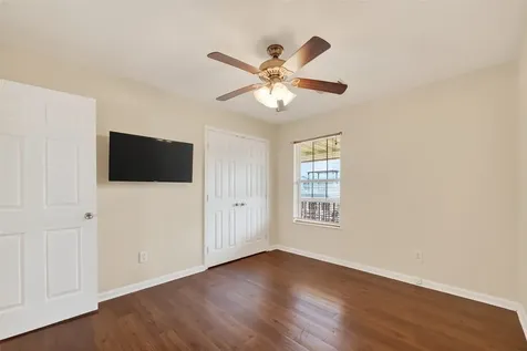 11 Highland Drive Hitchcock TX 77563