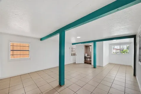 11 Highland Drive Hitchcock TX 77563