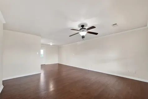 11 Highland Drive Hitchcock TX 77563