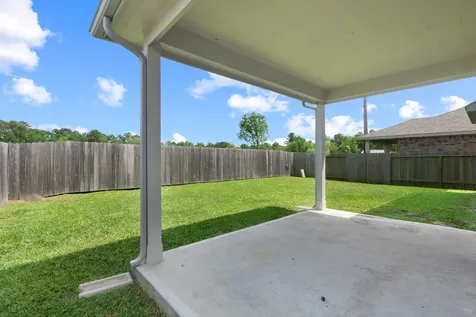 13622 Giant Panda Bear Avenue Crosby TX 77532