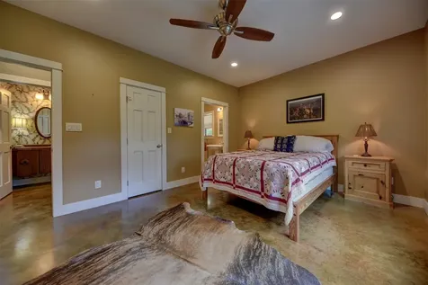 2003 Oakridge Road Weimar TX 78962