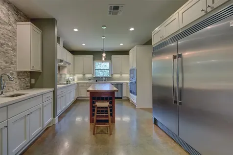 2003 Oakridge Road Weimar TX 78962