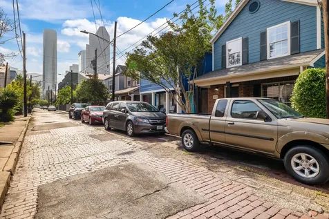 1009 Andrews Street Houston TX 77019
