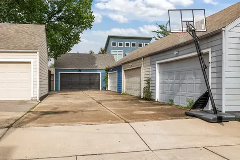 1009 Andrews Street Houston TX 77019
