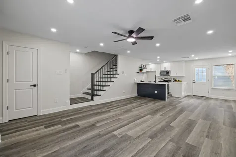 1009 Andrews Street Houston TX 77019