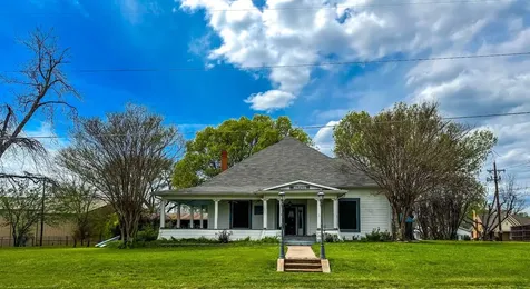 221 N Mount Street Fairfield TX 75840