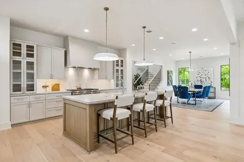 2203 Cheshire Lane Houston TX 77018