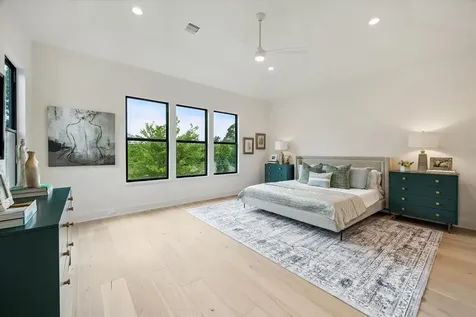 2203 Cheshire Lane Houston TX 77018