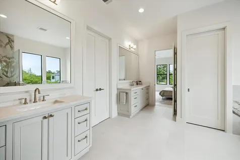 2203 Cheshire Lane Houston TX 77018