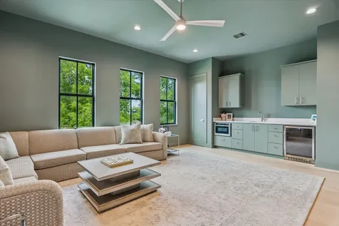 2203 Cheshire Lane Houston TX 77018
