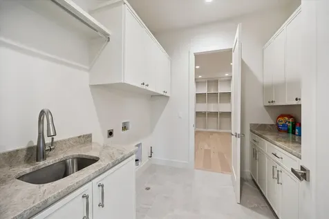 2203 Cheshire Lane Houston TX 77018