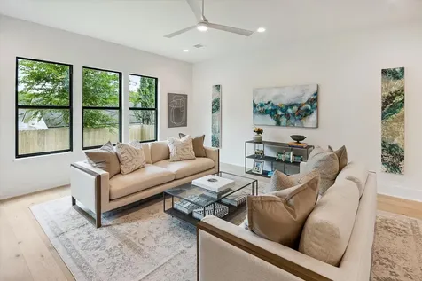 2203 Cheshire Lane Houston TX 77018