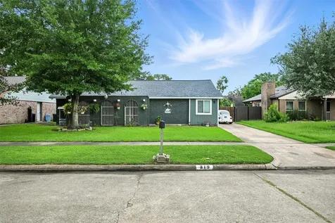 319 Shady Glade Drive Houston TX 77090