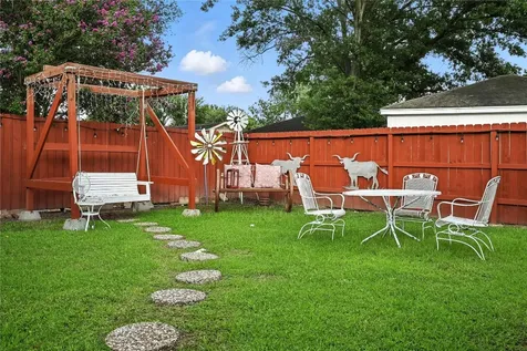 319 Shady Glade Drive Houston TX 77090