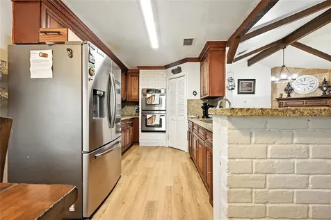 319 Shady Glade Drive Houston TX 77090