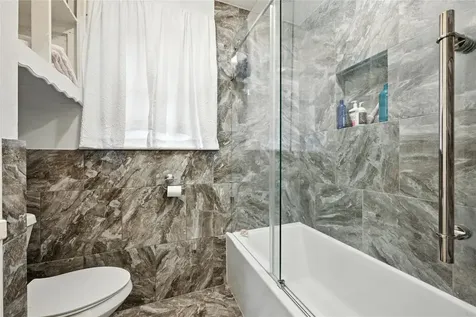 319 Shady Glade Drive Houston TX 77090