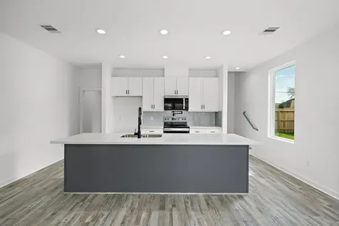 9315 Ashville Drive B Houston TX 77051