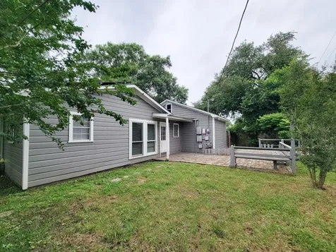 1110 Woods Drive Liberty TX 77575
