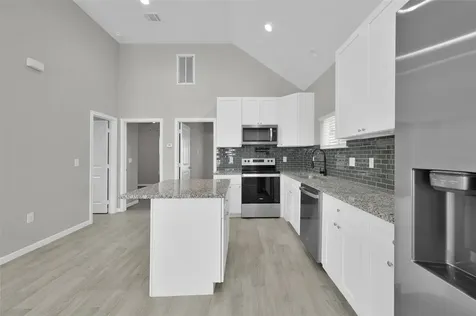 16732 E Juneau Montgomery TX 77316