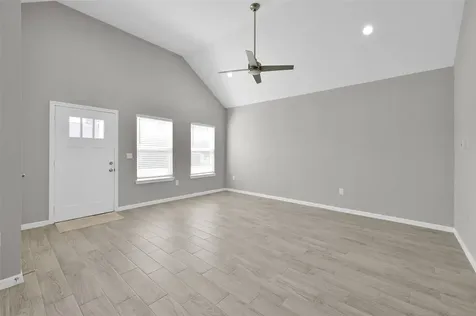 16732 E Juneau Montgomery TX 77316