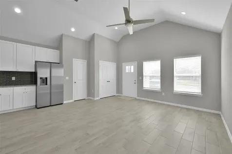 16732 E Juneau Montgomery TX 77316