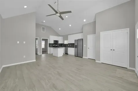 16732 E Juneau Montgomery TX 77316