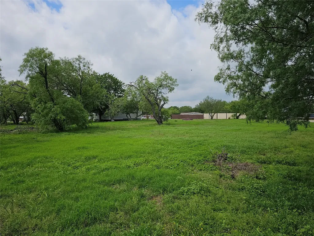 16 Still Meadow Cove Dale TX 78616