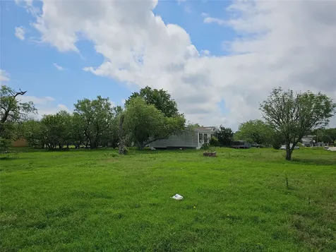 16 Still Meadow Cove Dale TX 78616