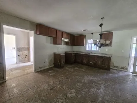 424 County Road 140 Liberty TX 77575