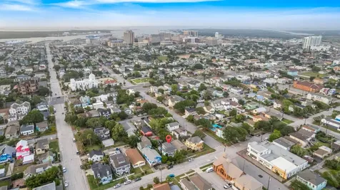 1312 Avenue L Galveston TX 77550