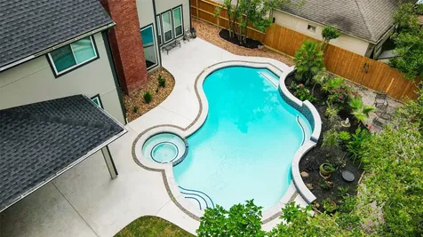 5807 Mountain View Drive Houston TX 77345