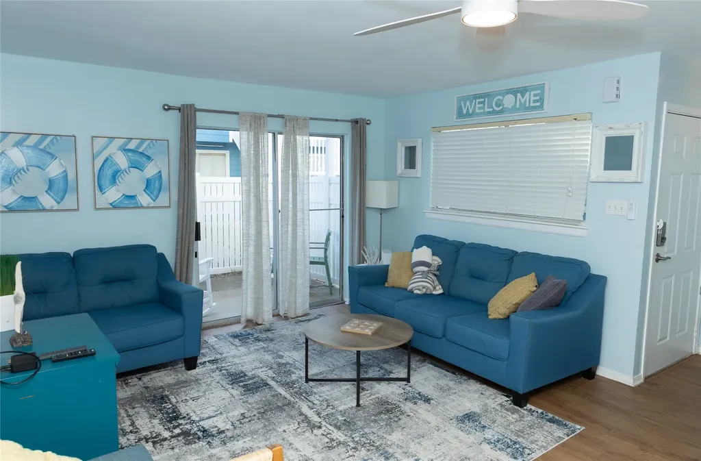 3506 Cove View Boulevard 911 Galveston TX 77554