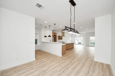 2711 Delano Street Houston TX 77004