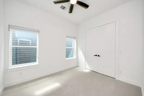 2711 Delano Street Houston TX 77004